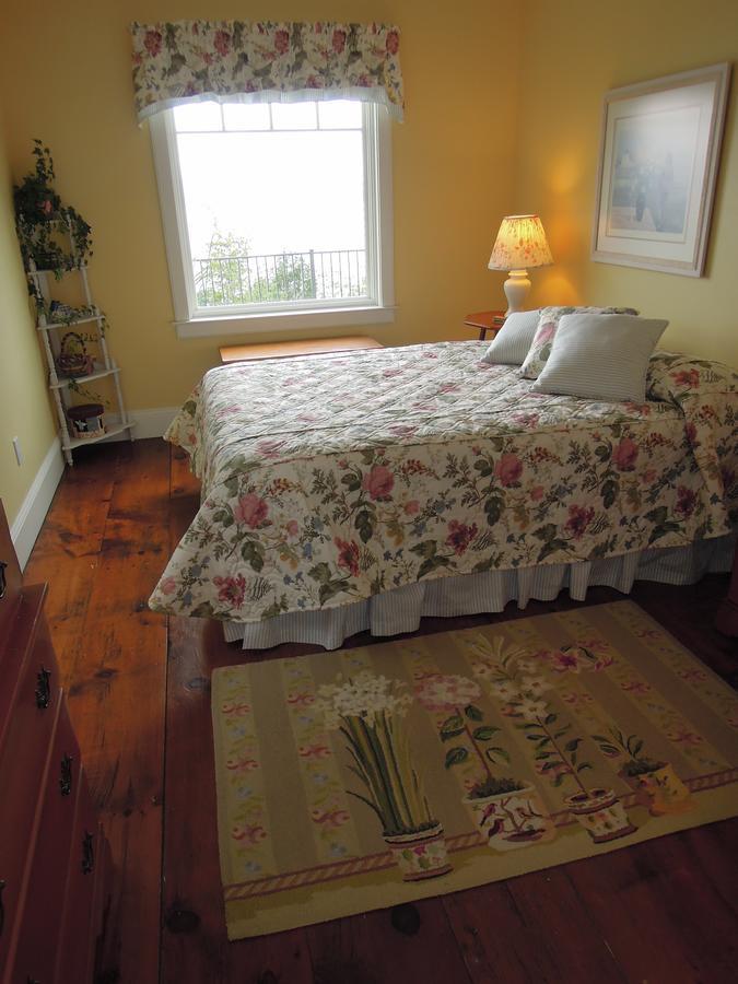 Button Bay Bed And Breakfast Vergennes Экстерьер фото